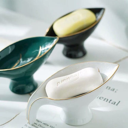 Keramieken zeepbakje in bladvorm