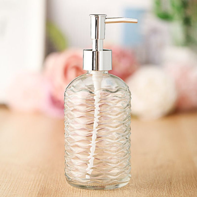 Glazen zeepdispenser met golvend patroon