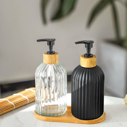 Geribbelde zeepdispenser van glas met pompje