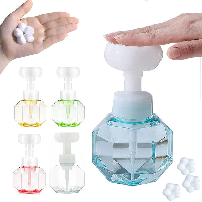 Zeepdispenser met schuim in bloemvorm